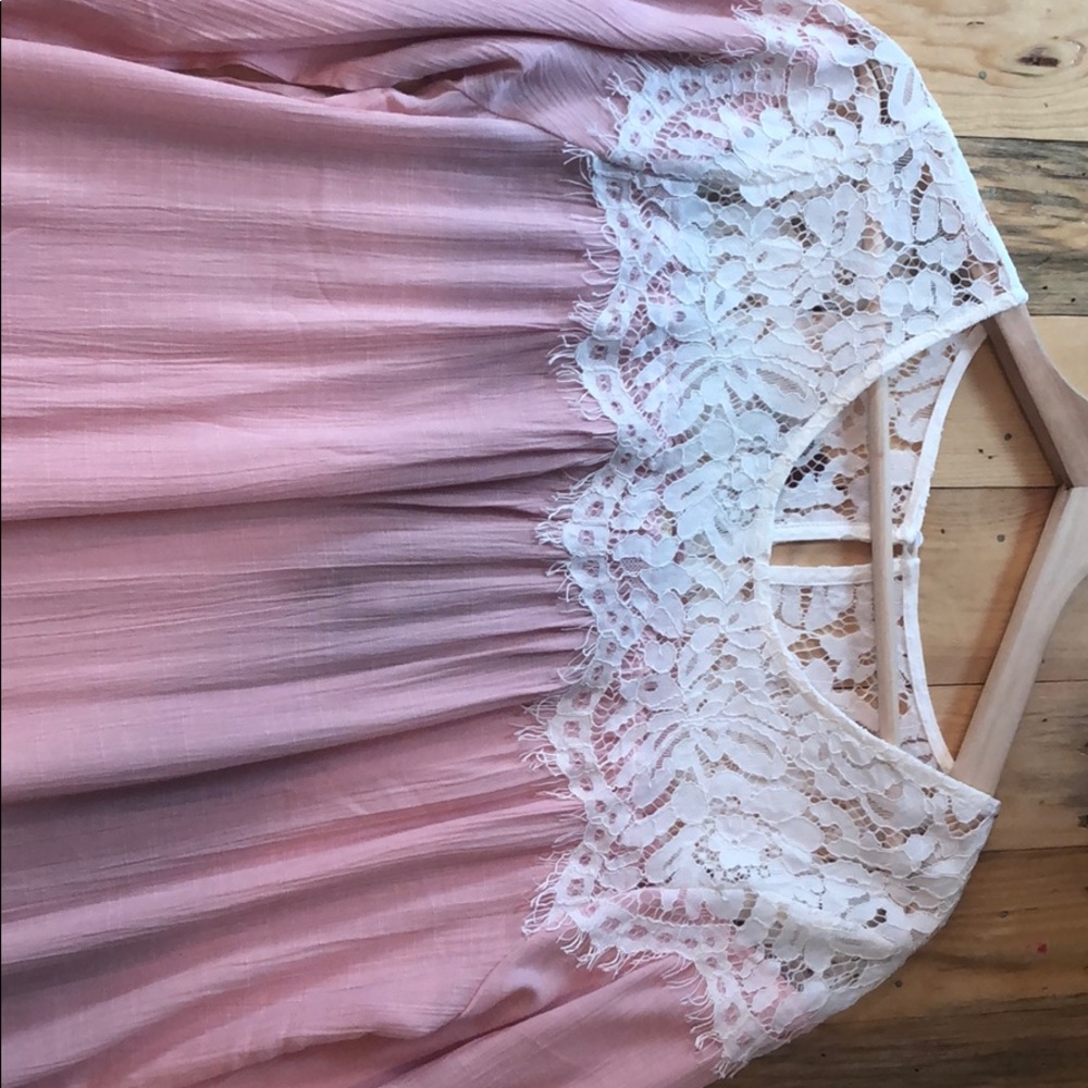 Pink & Lace - Picture 2 of 7